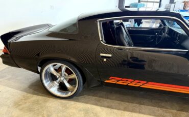 Chevrolet-Camaro-1981-American-Muscle-Car-11