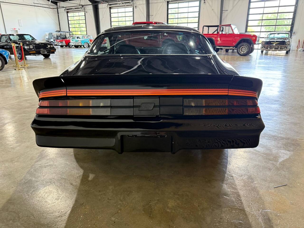Chevrolet-Camaro-1981-American-Muscle-Car-13