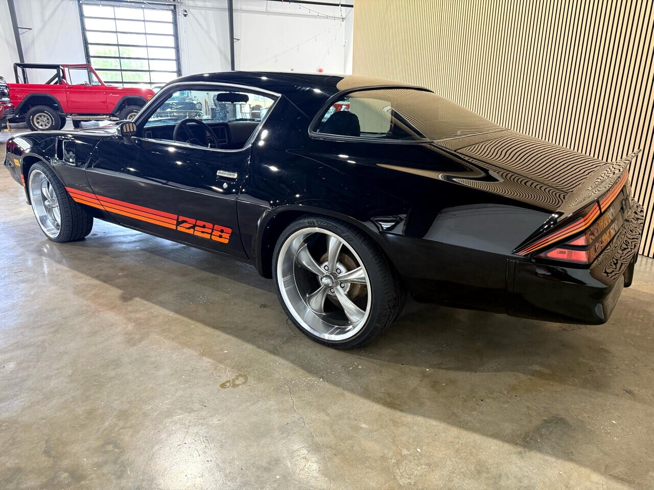 Chevrolet-Camaro-1981-American-Muscle-Car-14