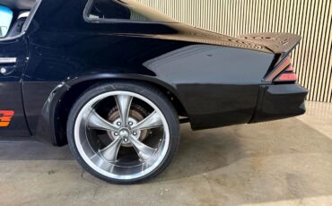 Chevrolet-Camaro-1981-American-Muscle-Car-15