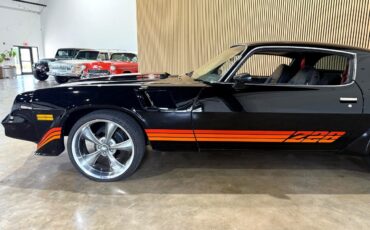 Chevrolet-Camaro-1981-American-Muscle-Car-16