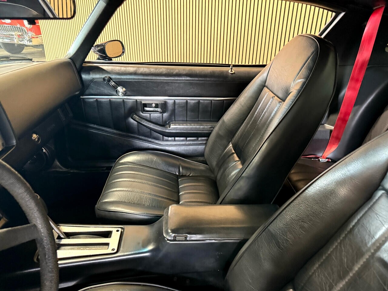 Chevrolet-Camaro-1981-American-Muscle-Car-26