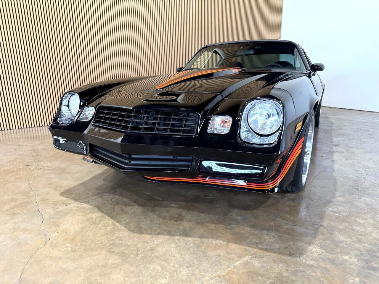 Chevrolet-Camaro-1981-American-Muscle-Car-3