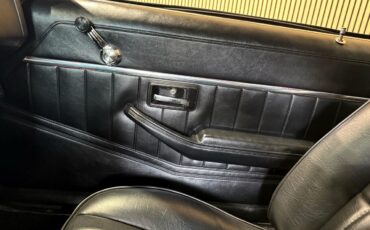Chevrolet-Camaro-1981-American-Muscle-Car-32
