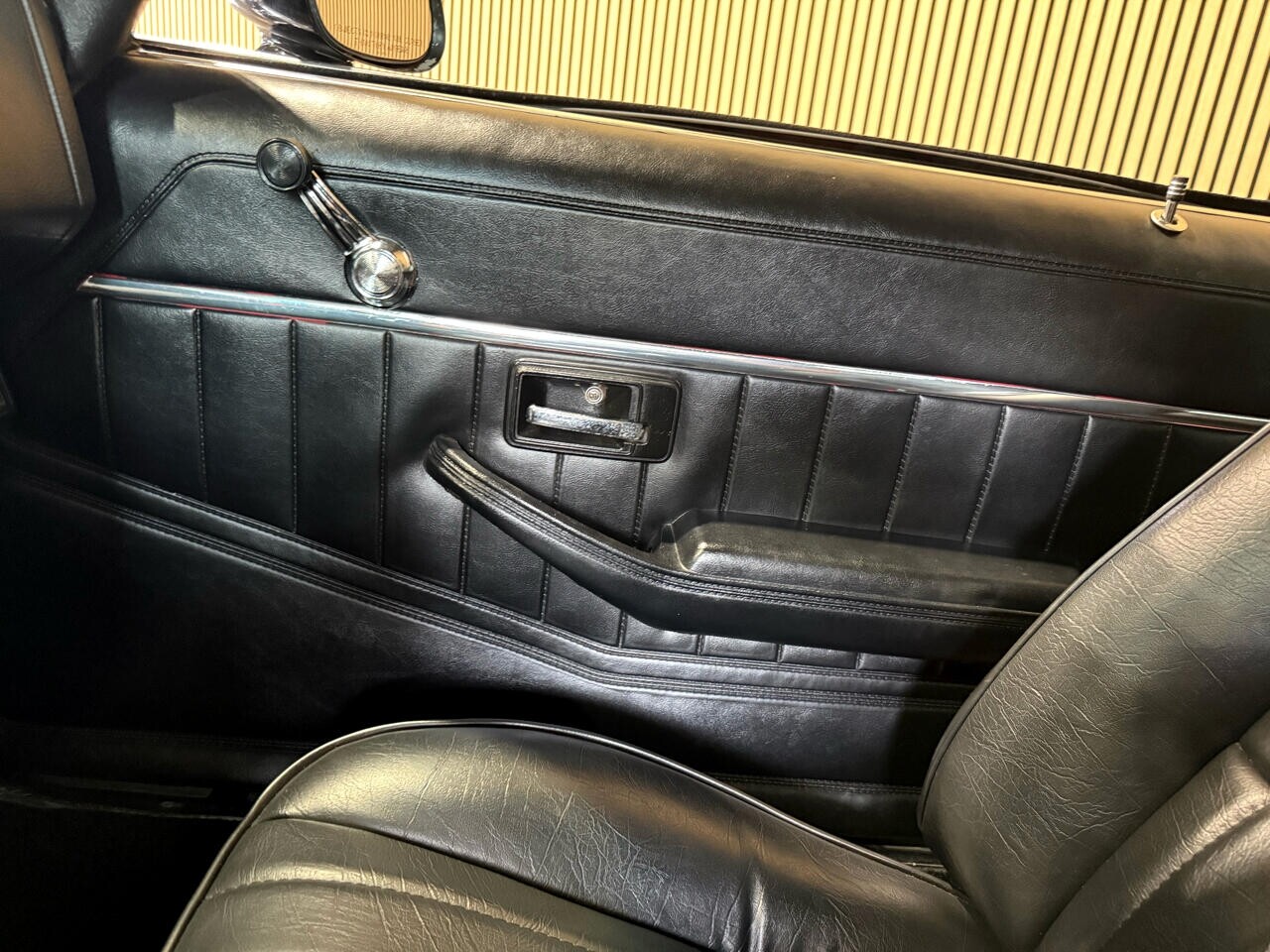 Chevrolet-Camaro-1981-American-Muscle-Car-32