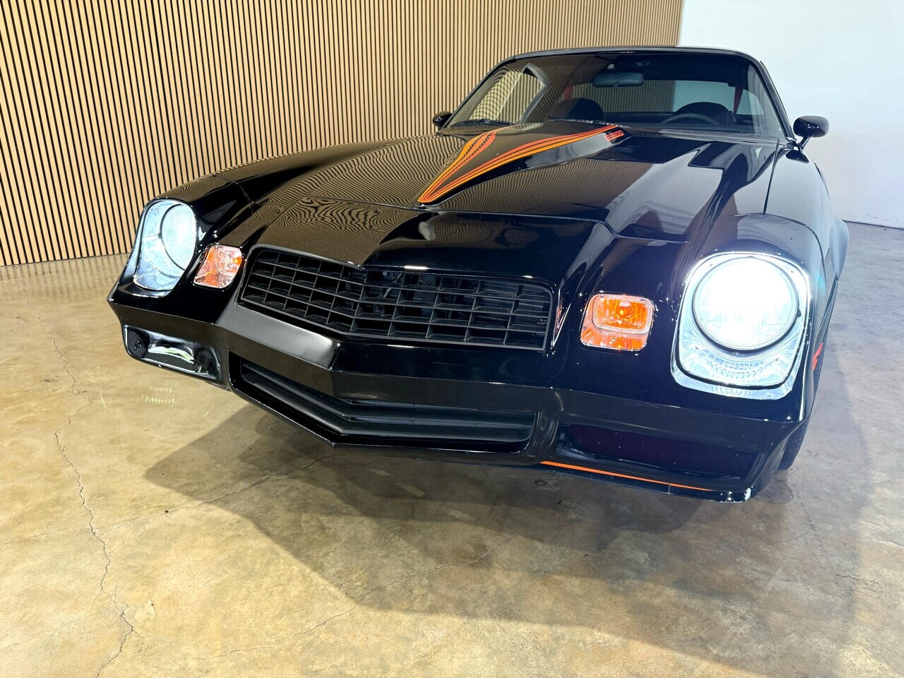 Chevrolet-Camaro-1981-American-Muscle-Car-36