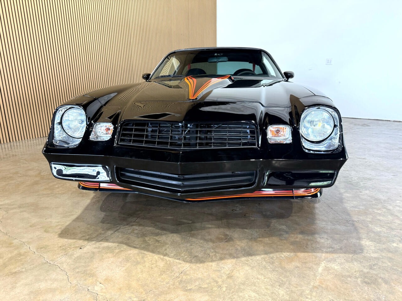 Chevrolet-Camaro-1981-American-Muscle-Car-4