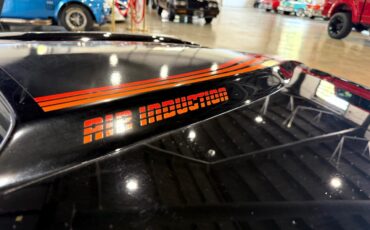 Chevrolet-Camaro-1981-American-Muscle-Car-9