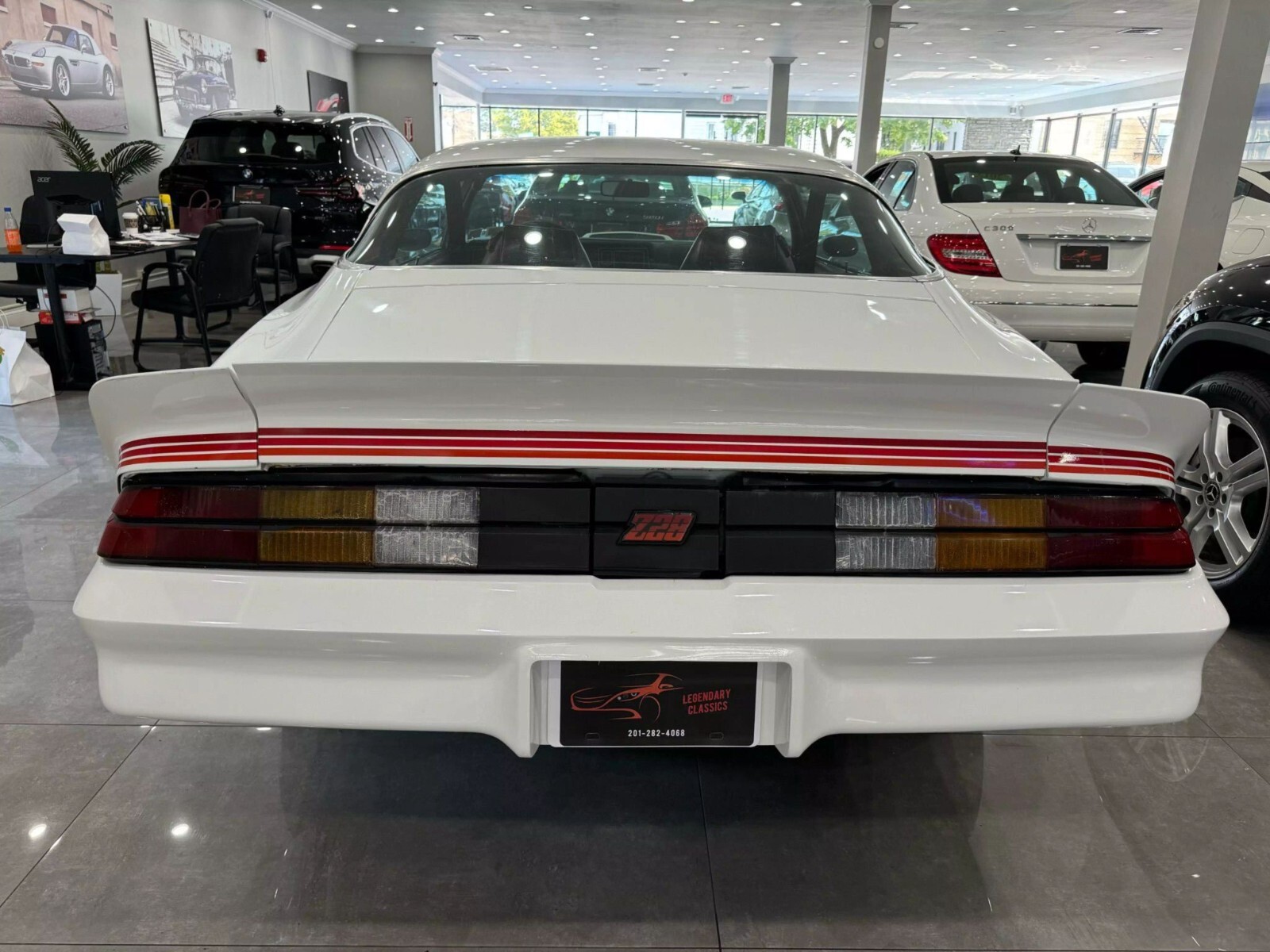 Chevrolet-Camaro-1981-Coupe-2