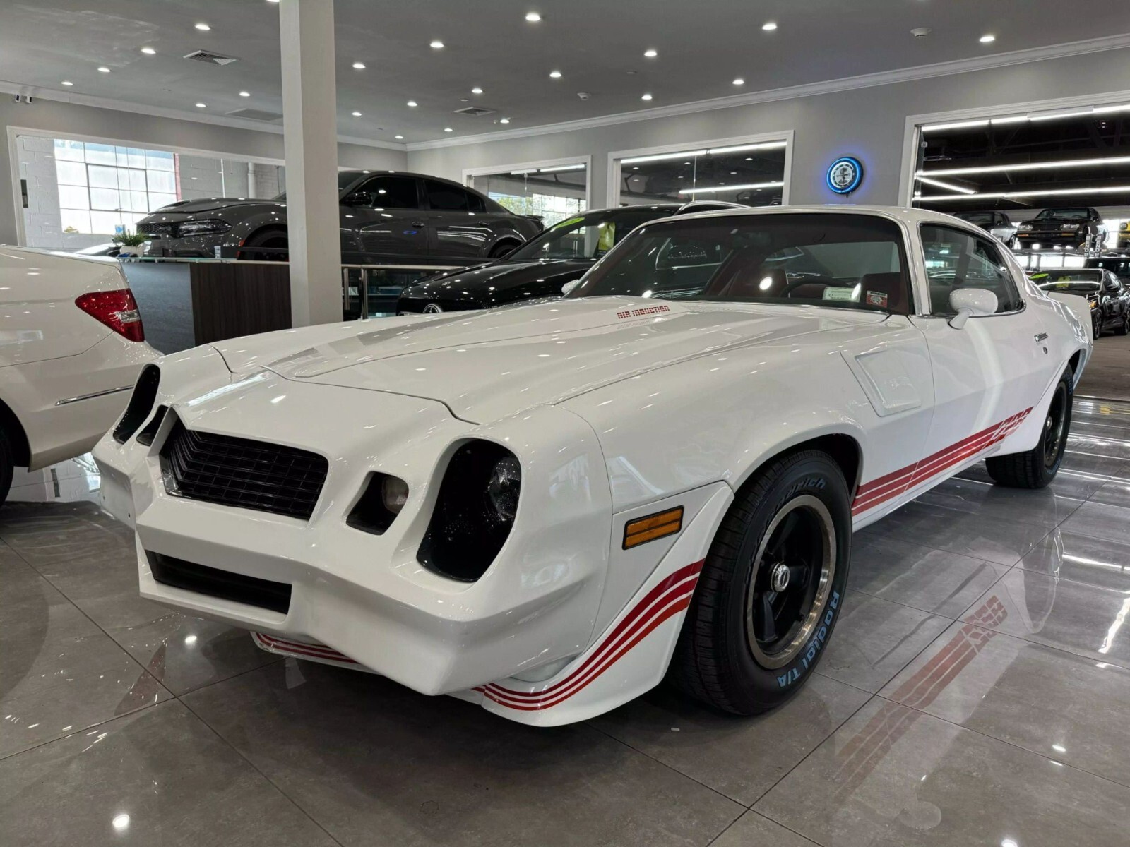 Chevrolet-Camaro-1981-Coupe