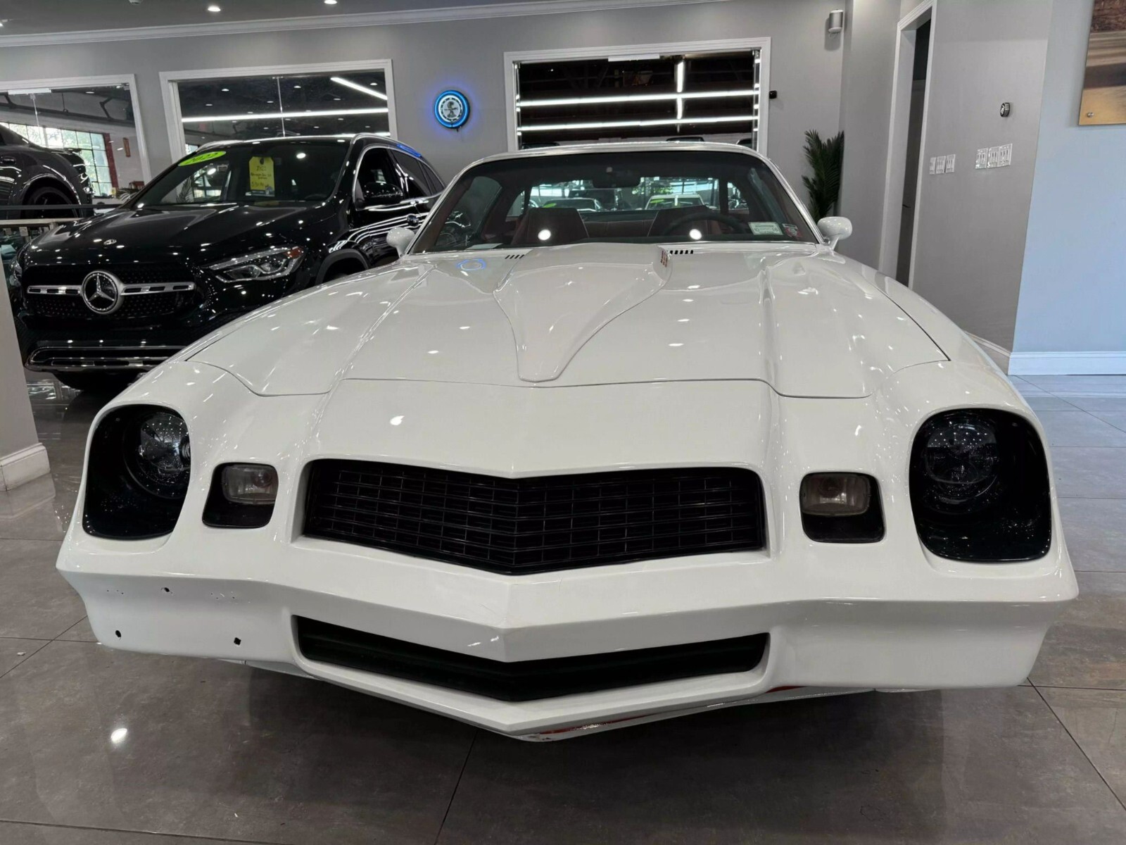 Chevrolet-Camaro-1981-Coupe-5