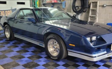Chevrolet-Camaro-1982-Coupe