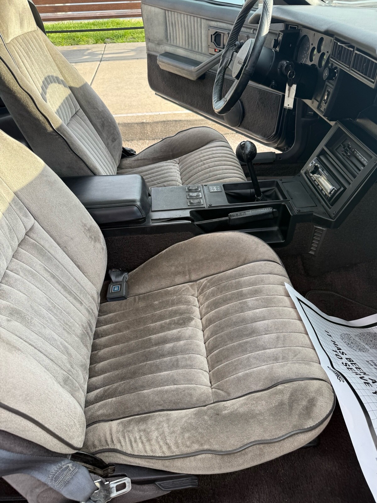 Chevrolet-Camaro-1983-11