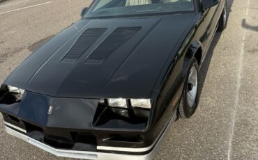 Chevrolet-Camaro-1983-3