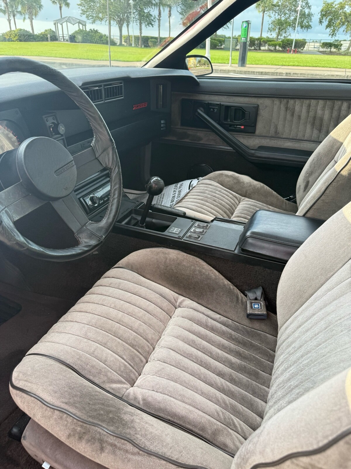 Chevrolet-Camaro-1983-9