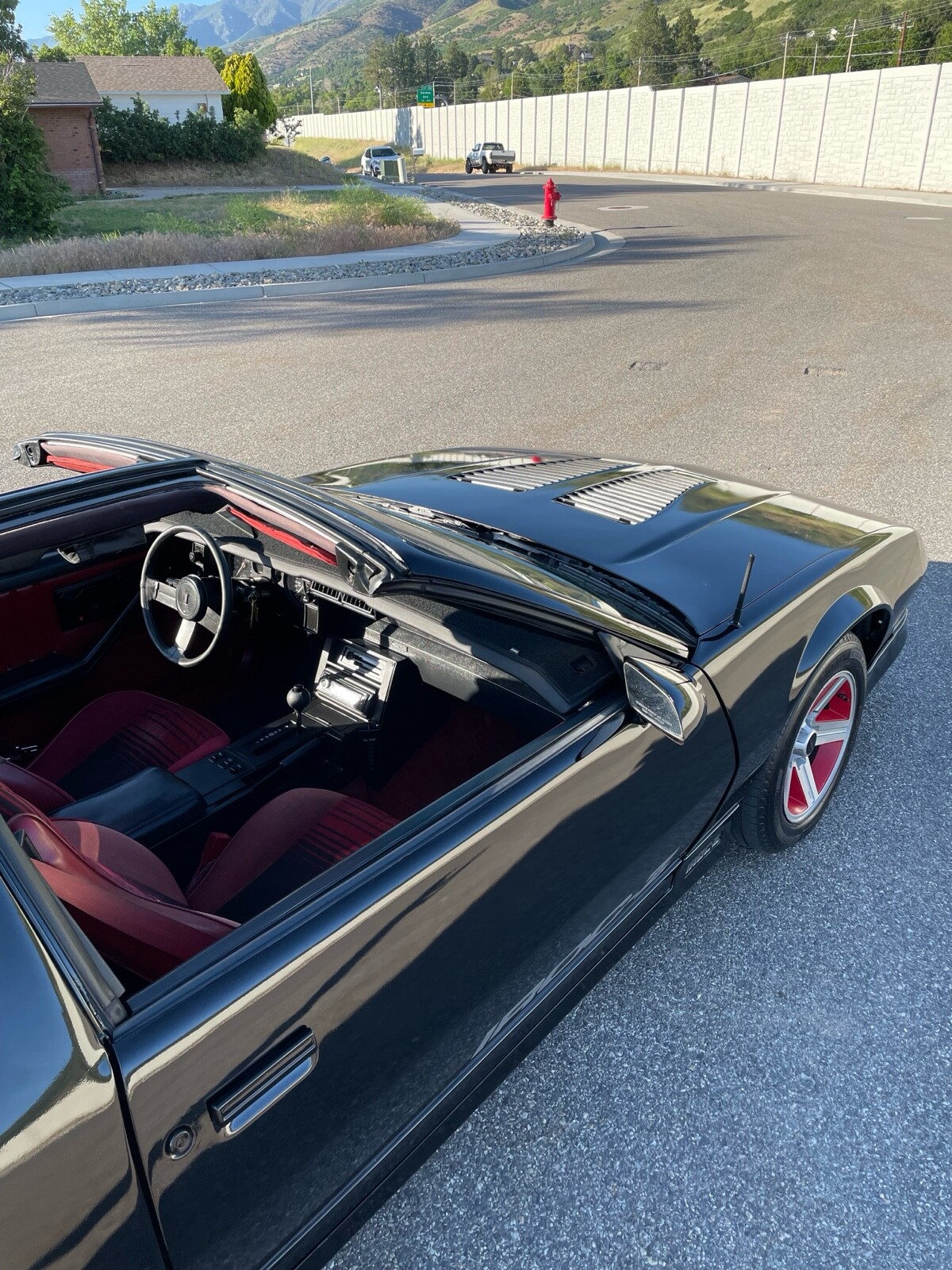 Chevrolet-Camaro-1985-1