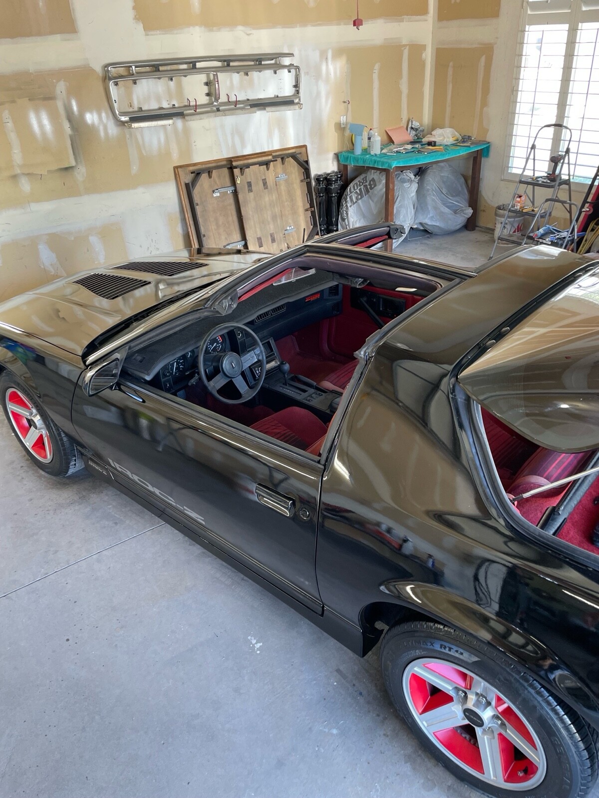 Chevrolet-Camaro-1985-11