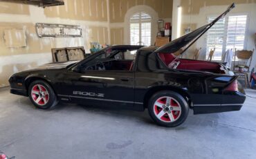 Chevrolet-Camaro-1985-14