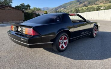 Chevrolet-Camaro-1985-2
