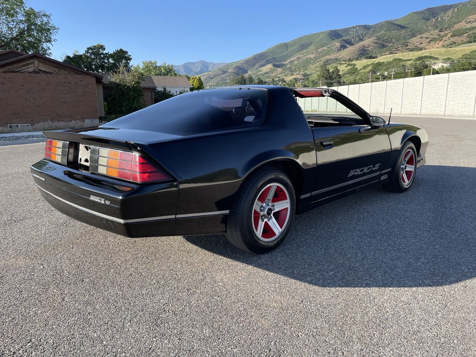 Chevrolet-Camaro-1985-2