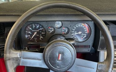 Chevrolet-Camaro-1985-26
