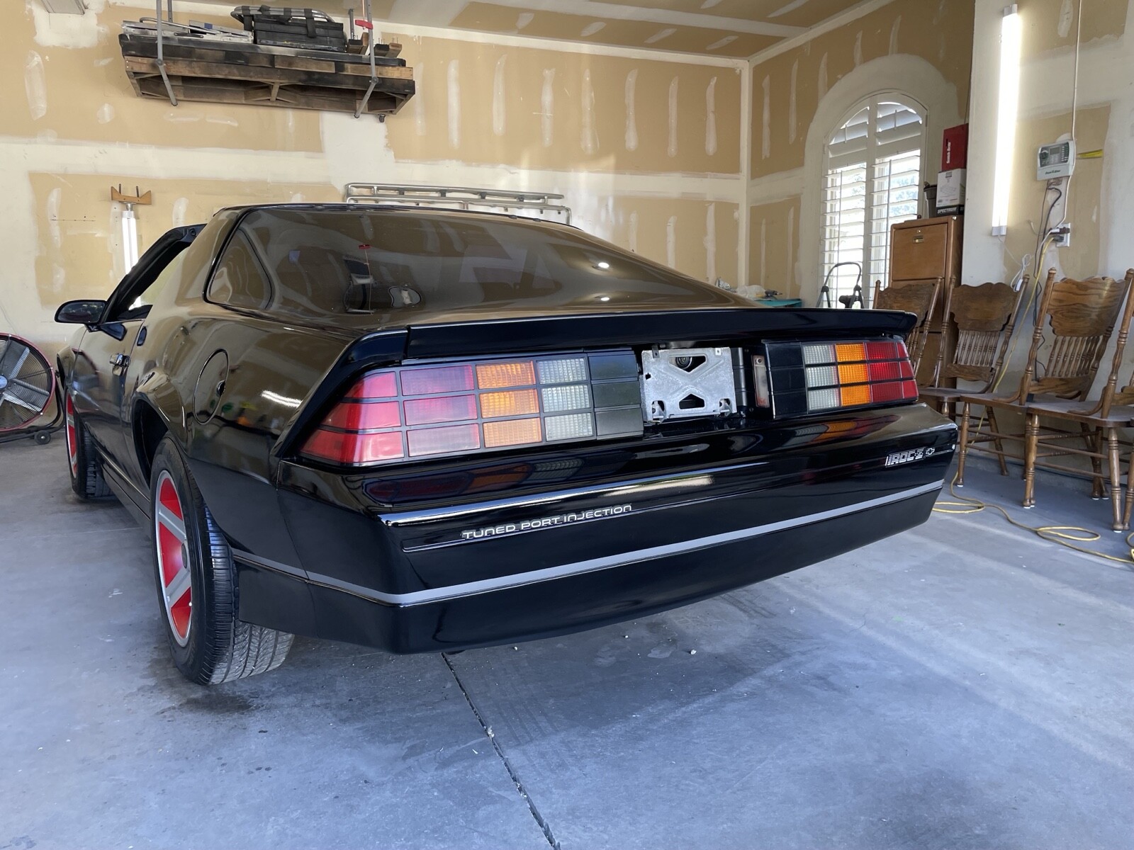 Chevrolet-Camaro-1985-7