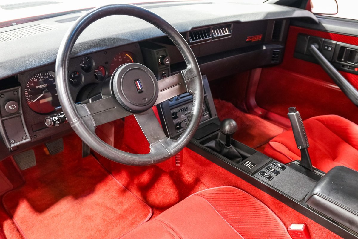 Chevrolet-Camaro-1985-Other-13