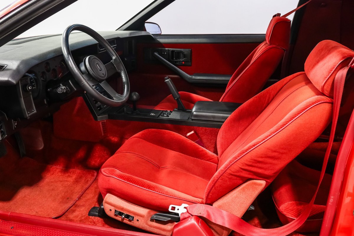 Chevrolet-Camaro-1985-Other-14