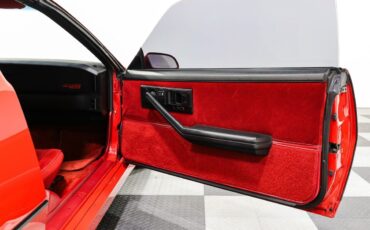 Chevrolet-Camaro-1985-Other-15