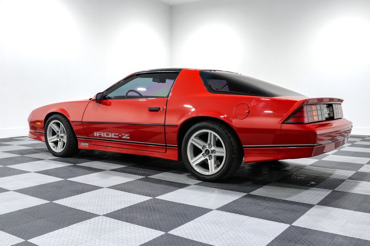 Chevrolet-Camaro-1985-Other-4