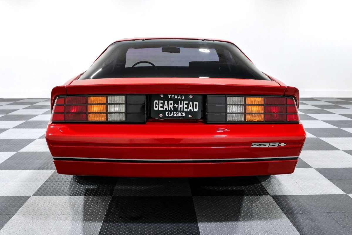 Chevrolet-Camaro-1985-Other-5