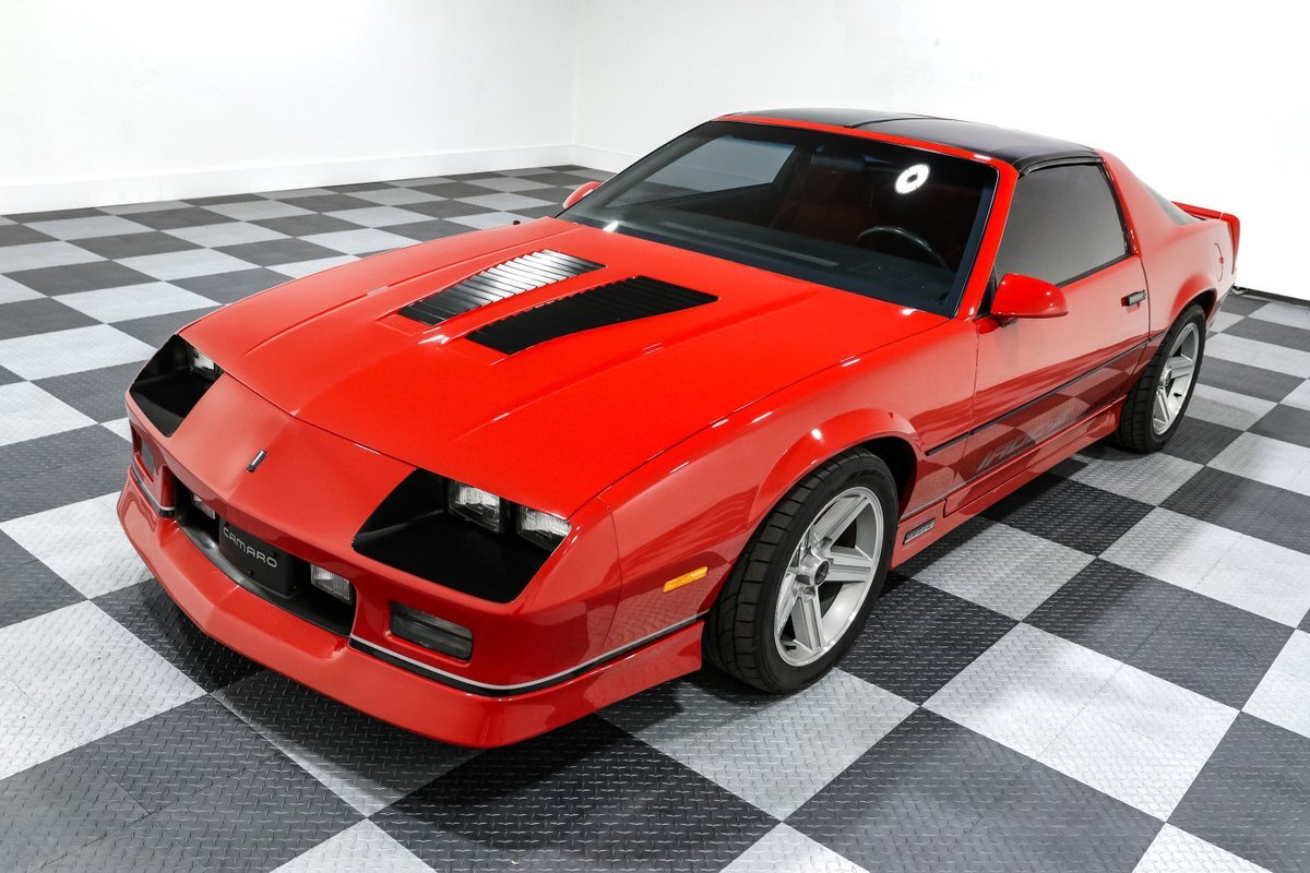 Chevrolet-Camaro-1985-Other-8