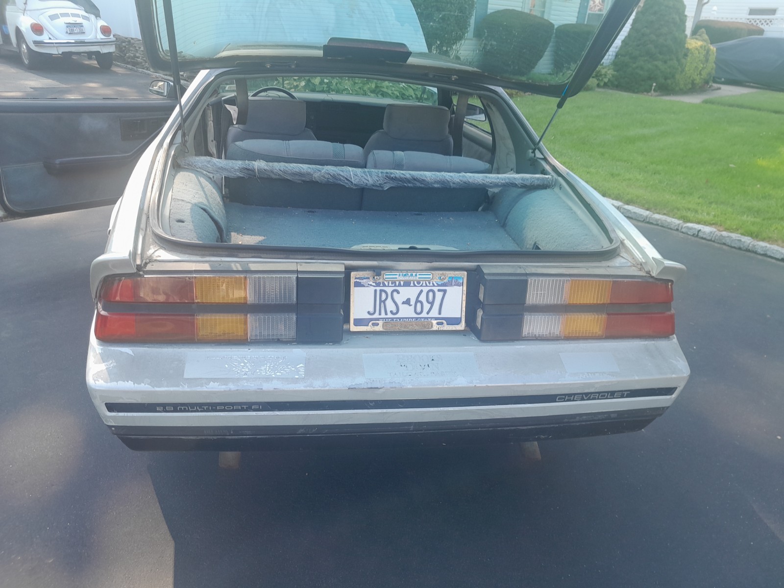 Chevrolet-Camaro-1986-2d-sd-3