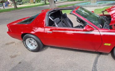 Chevrolet-Camaro-1986-Coupe-13