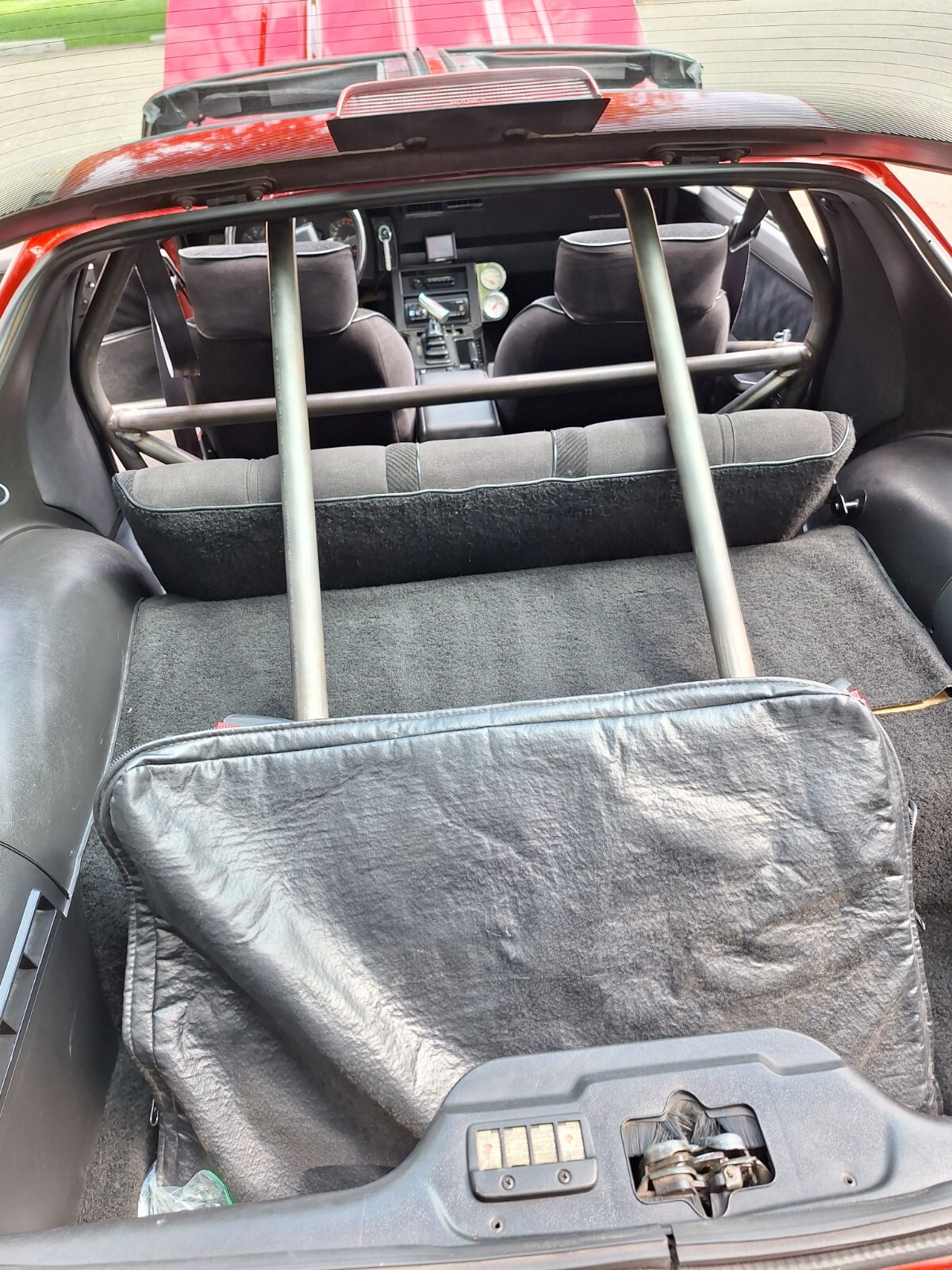 Chevrolet-Camaro-1986-Coupe-6
