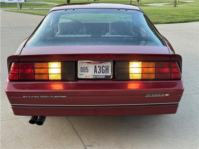 Chevrolet-Camaro-1987-2-Door-Hatchback-2