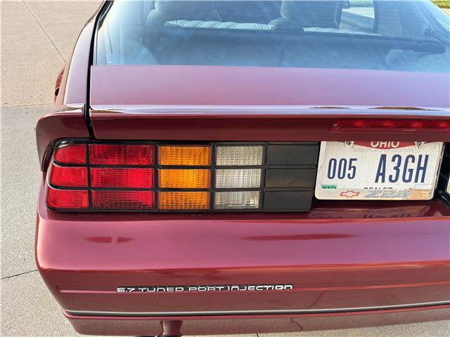 Chevrolet-Camaro-1987-2-Door-Hatchback-25