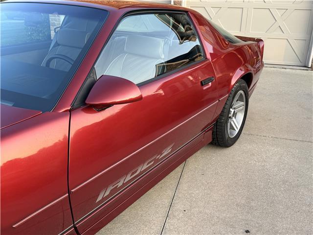 Chevrolet-Camaro-1987-2-Door-Hatchback-37