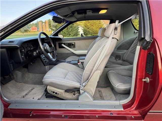 Chevrolet-Camaro-1987-2-Door-Hatchback-5