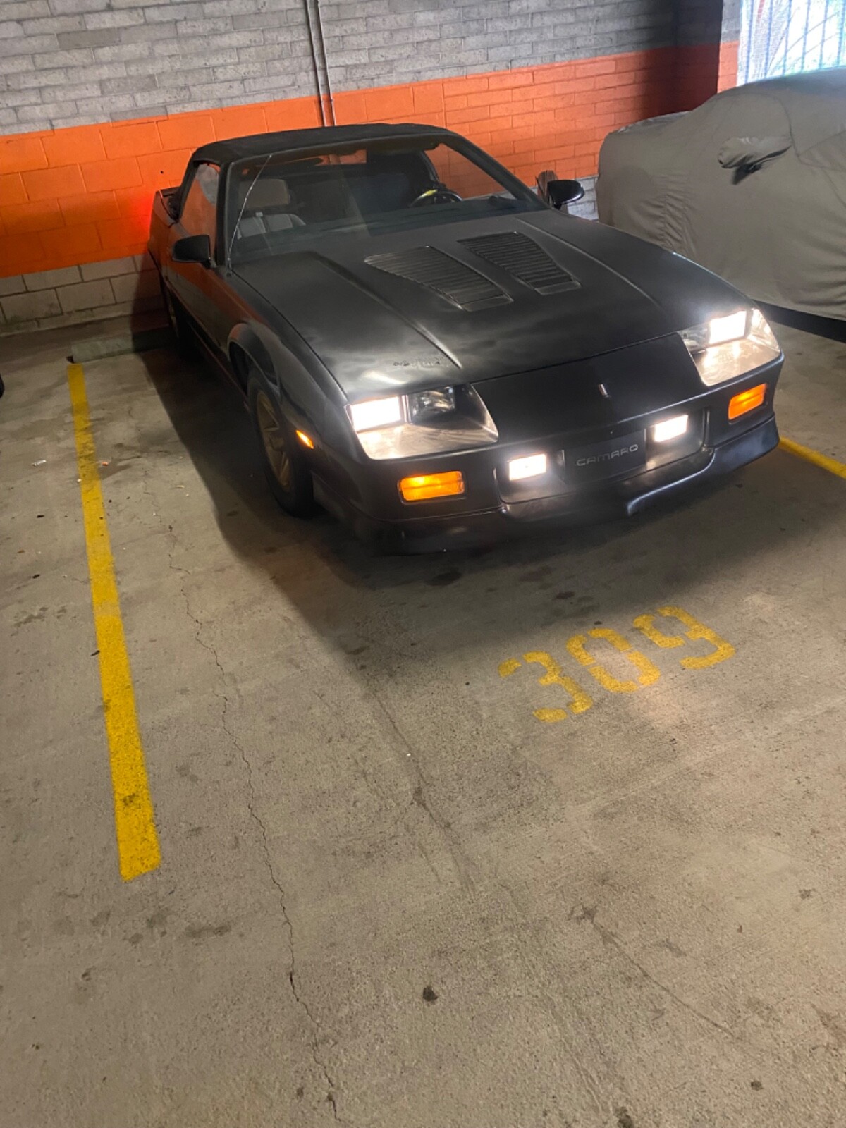 Chevrolet-Camaro-1988-Convertible-12