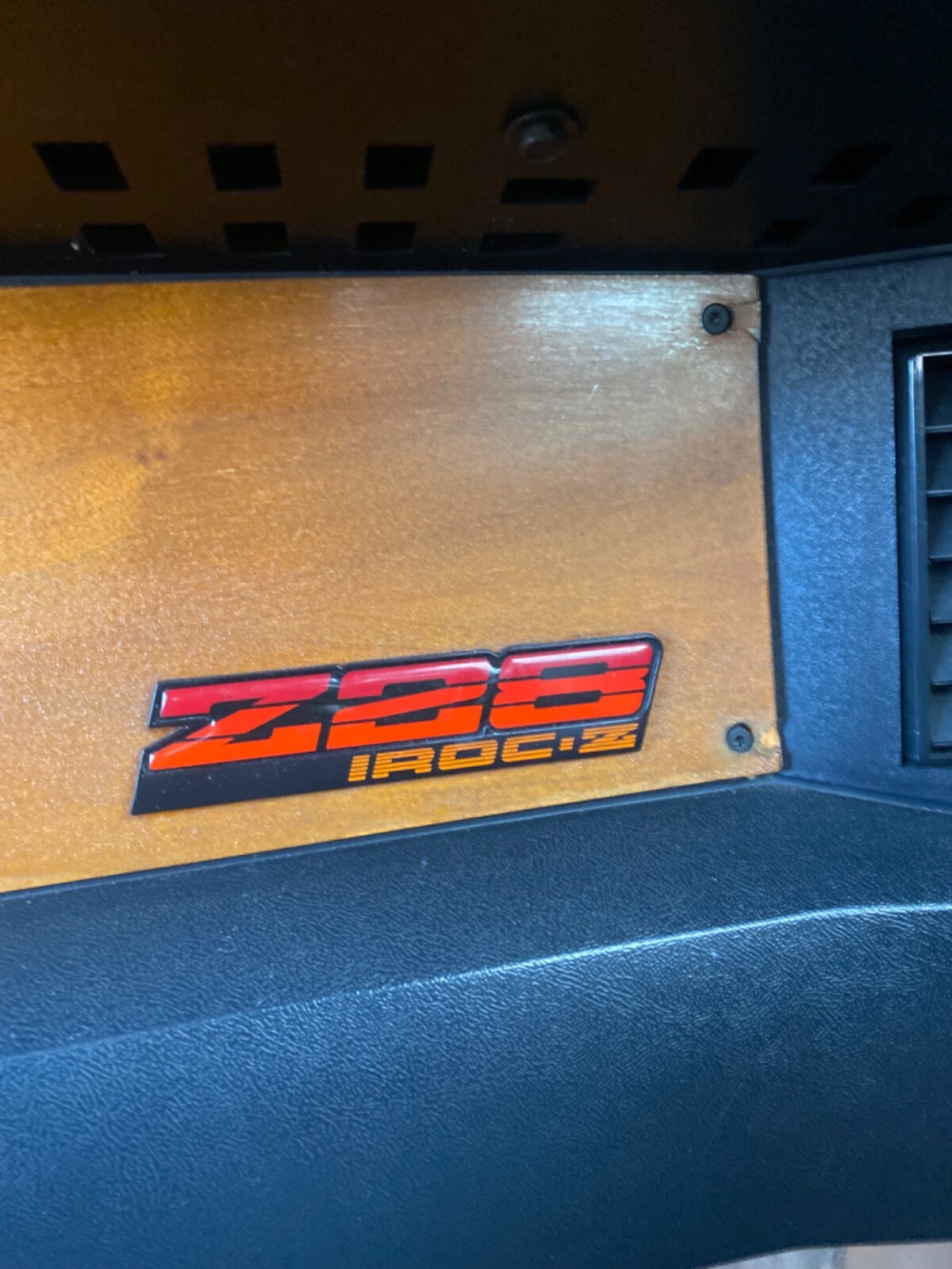 Chevrolet-Camaro-1988-Convertible-5