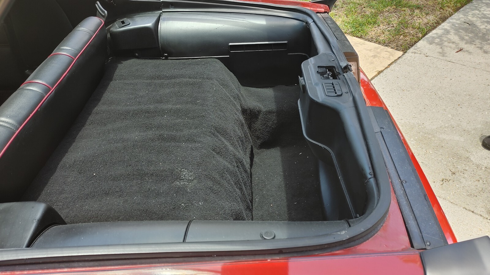 Chevrolet-Camaro-1989-Coupe-17