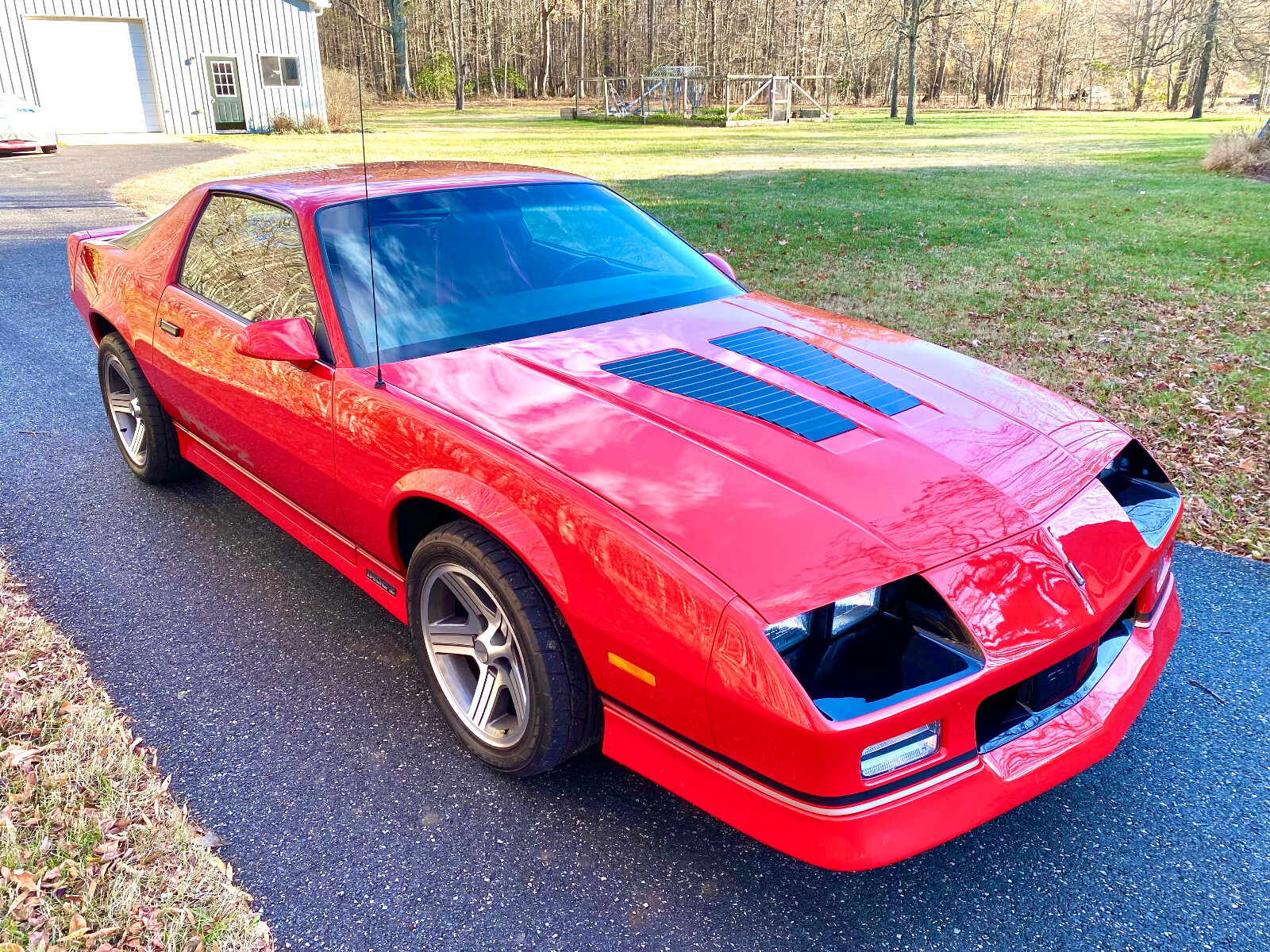 Chevrolet-Camaro-1989-Hatchback-13