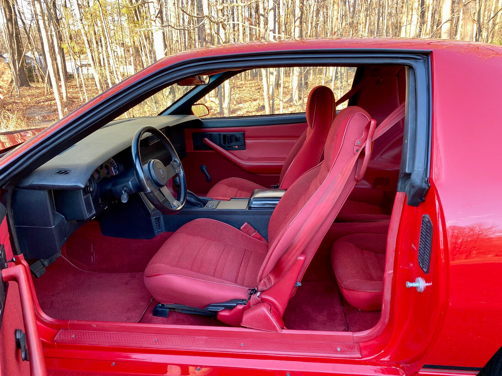 Chevrolet-Camaro-1989-Hatchback-17