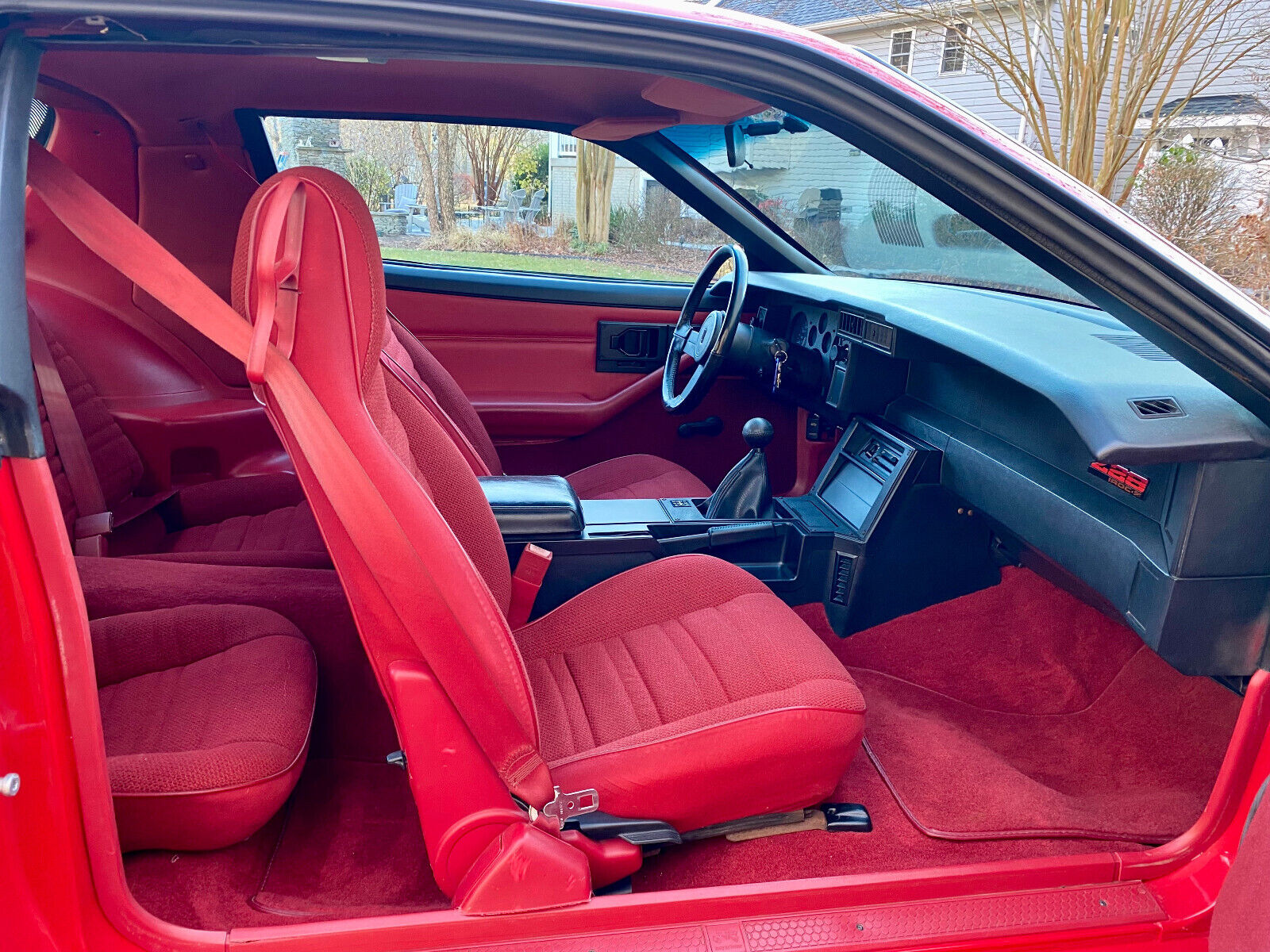 Chevrolet-Camaro-1989-Hatchback-22