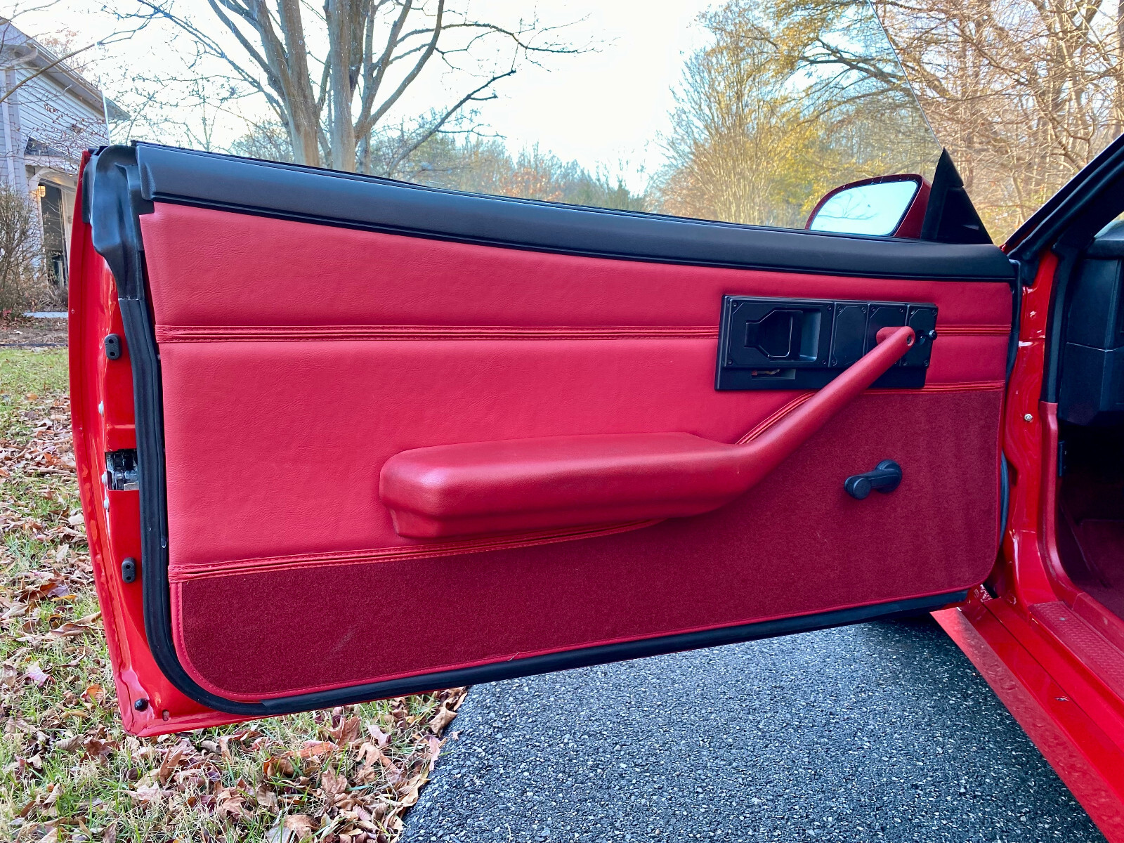 Chevrolet-Camaro-1989-Hatchback-26