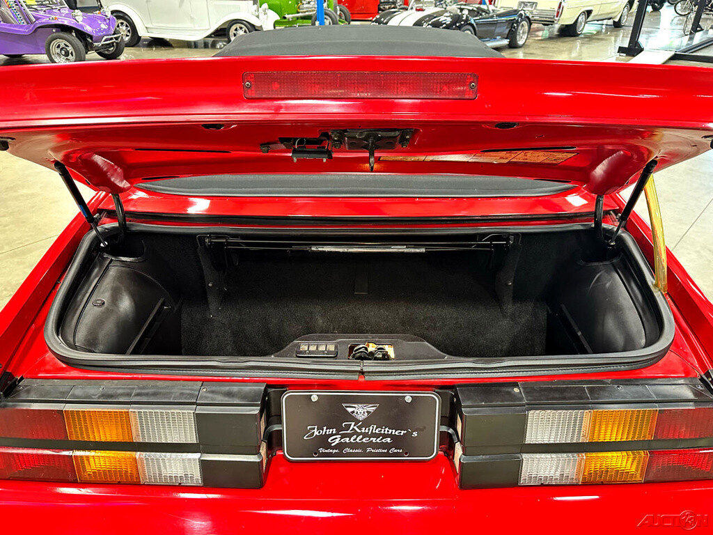 Chevrolet-Camaro-1990-Convertible-18