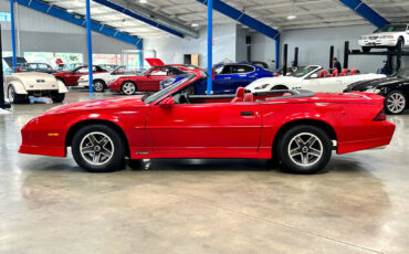 Chevrolet-Camaro-1990-Convertible-3