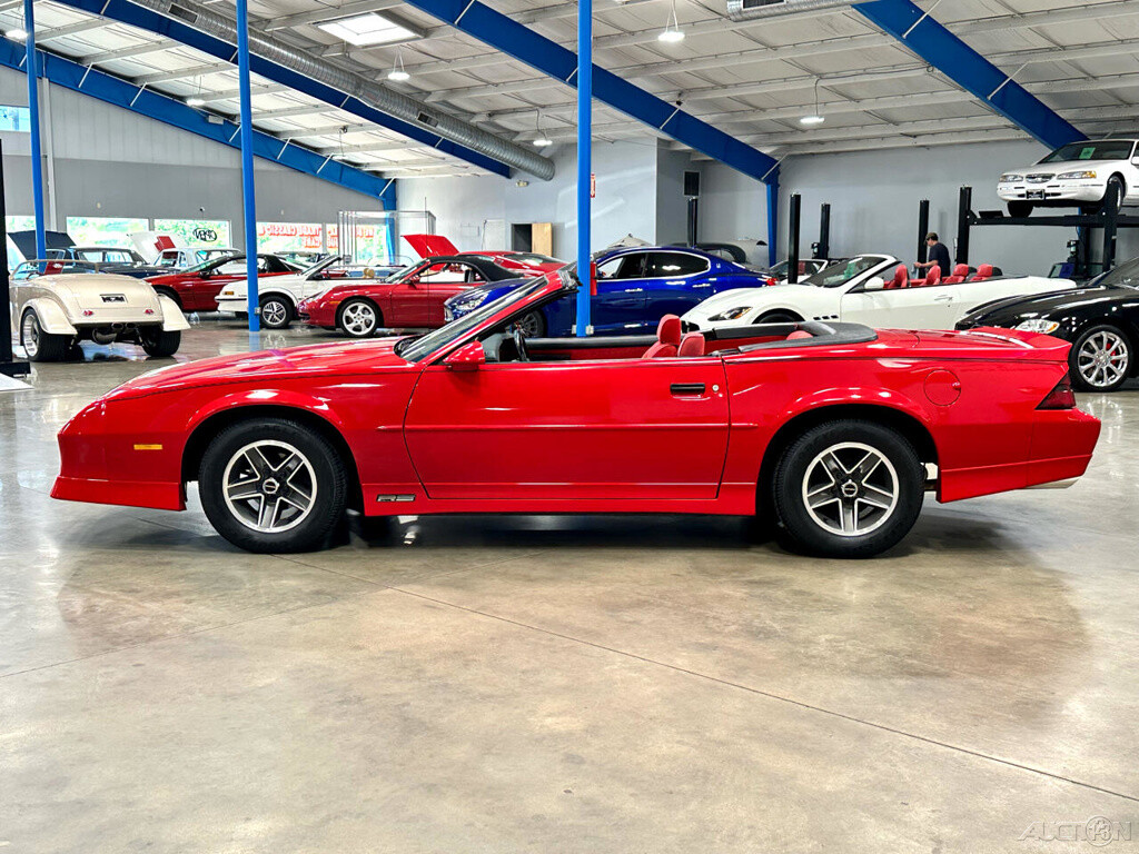 Chevrolet-Camaro-1990-Convertible-3