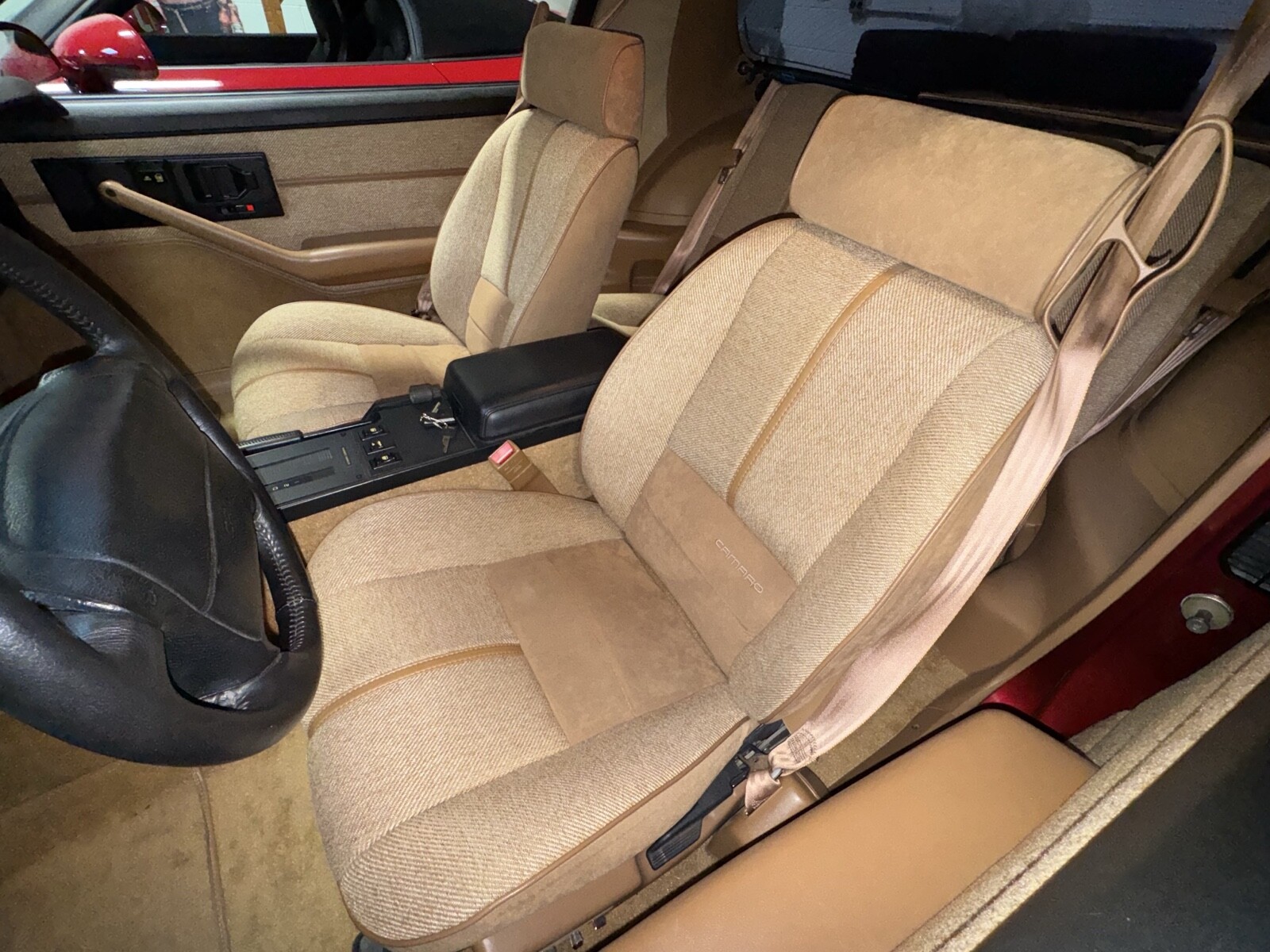 Chevrolet-Camaro-1990-Coupe-16